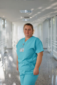 Victoria Tiholaz, asistentă medicală pansamente