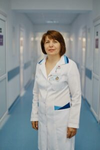 Parascovia Dulghieri - biochimist in laborator